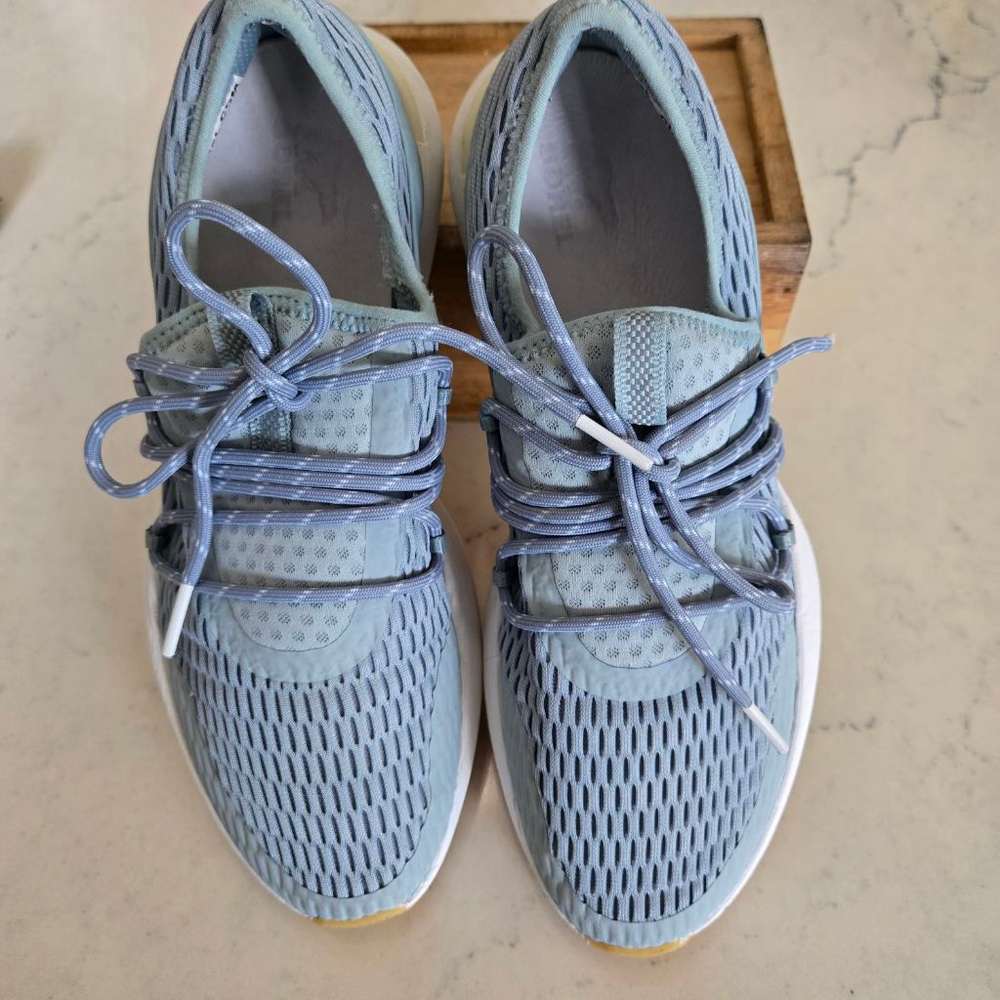 Women's Sorel Kinetic Impact Light Blue Lace Sneaker Size 8.5